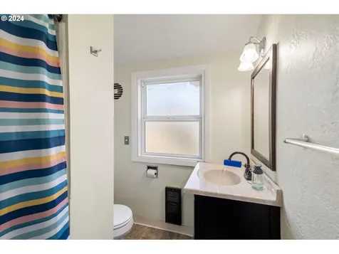 2400 E 25th Street Vancouver WA 98661