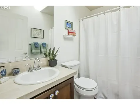 755 Ne 73rd Avenue Hillsboro OR 97124