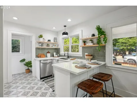 604 Se 78th Avenue Portland OR 97215