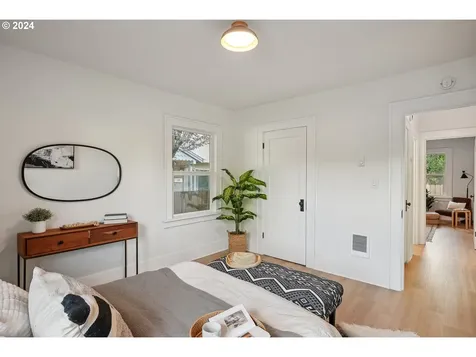 604 Se 78th Avenue Portland OR 97215