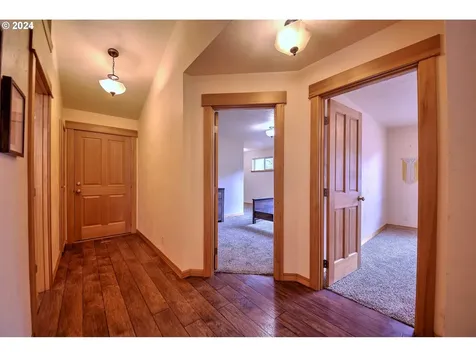 1412 S 57th Street Springfield OR 97478