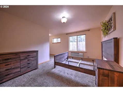 1412 S 57th Street Springfield OR 97478