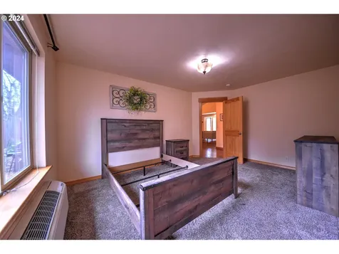 1412 S 57th Street Springfield OR 97478