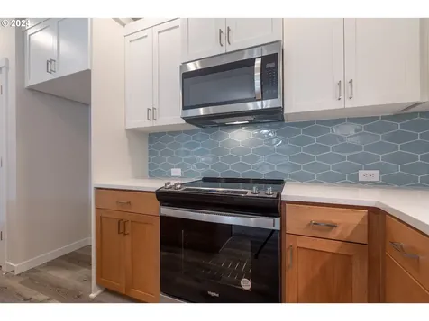 16009 NE 30th Street Vancouver WA 98682