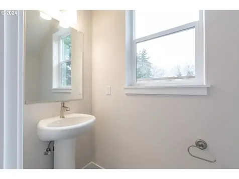 16009 NE 30th Street Vancouver WA 98682
