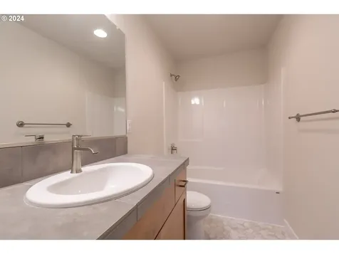 16009 NE 30th Street Vancouver WA 98682