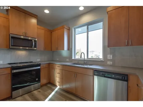 16009 NE 30th Street Vancouver WA 98682