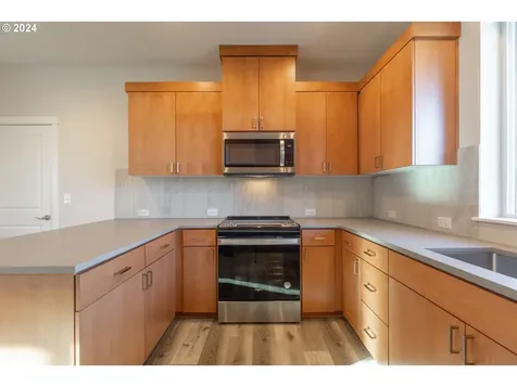 16009 NE 30th Street Vancouver WA 98682
