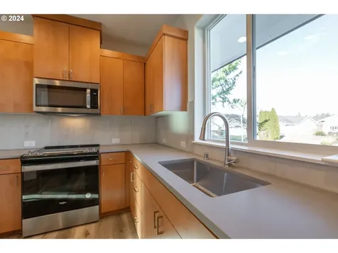 16009 NE 30th Street Vancouver WA 98682