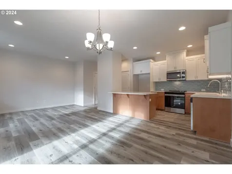 16009 NE 30th Street Vancouver WA 98682