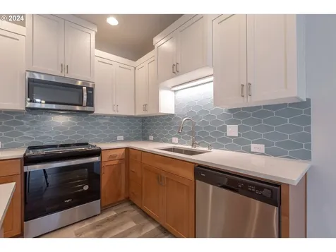 16009 NE 30th Street Vancouver WA 98682