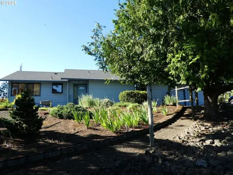 7692 North Bank Road Roseburg OR 97470