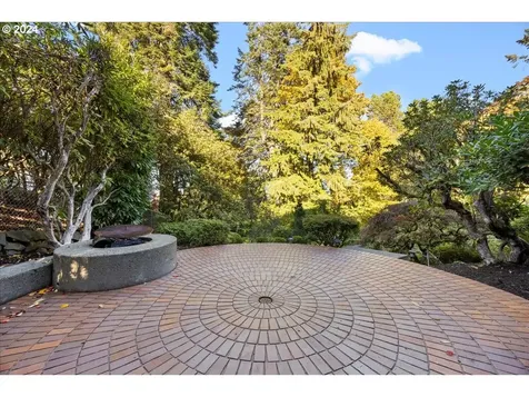 3055 NW Cumberland Road Portland OR 97210