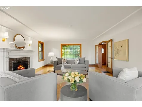 3055 NW Cumberland Road Portland OR 97210