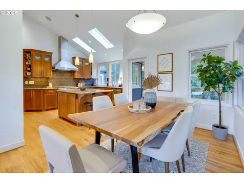 3350 NW Luray Terrace Portland OR 97210