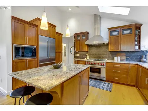 3350 NW Luray Terrace Portland OR 97210