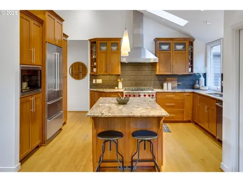 3350 NW Luray Terrace Portland OR 97210