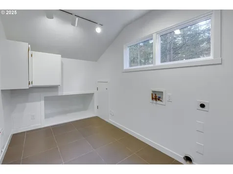 3350 NW Luray Terrace Portland OR 97210