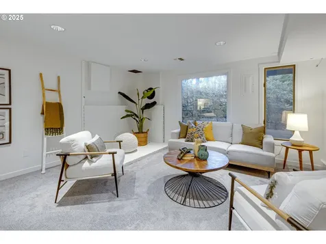 3350 NW Luray Terrace Portland OR 97210