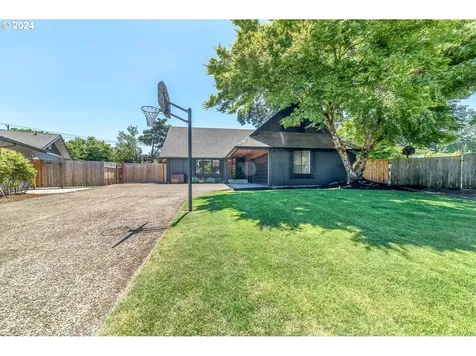2786 Elysium Avenue Eugene OR 97401