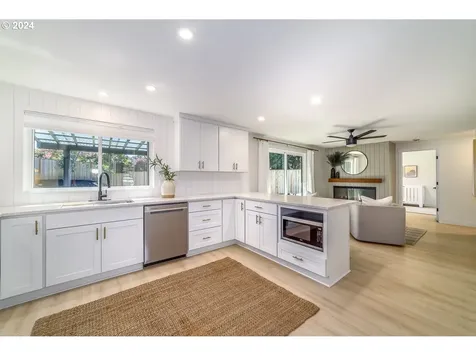 2786 Elysium Avenue Eugene OR 97401