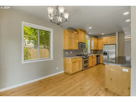 12596 Tradewind Street Oregon City OR 97045