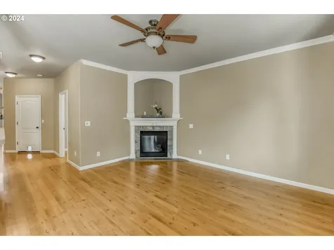12596 Tradewind Street Oregon City OR 97045