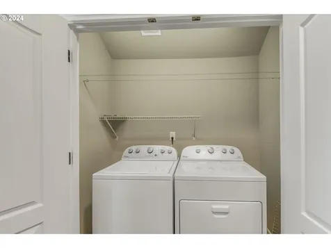 12596 Tradewind Street Oregon City OR 97045
