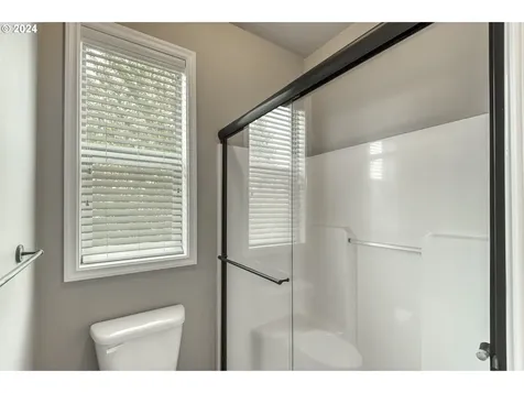 12596 Tradewind Street Oregon City OR 97045