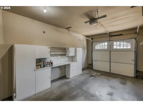 12596 Tradewind Street Oregon City OR 97045