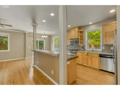 12596 Tradewind Street Oregon City OR 97045