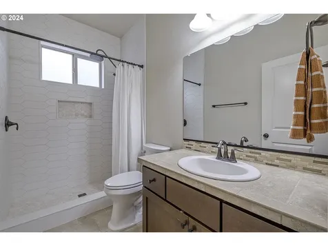 2543 NE Verbena Circle Camas WA 98607
