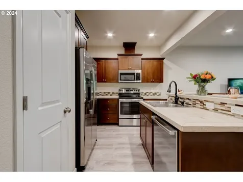 17208 SW 119th Place Portland OR 97224