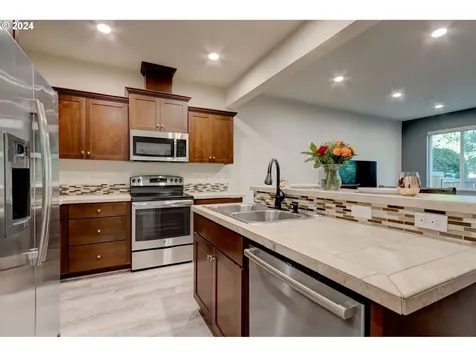 17208 SW 119th Place Portland OR 97224