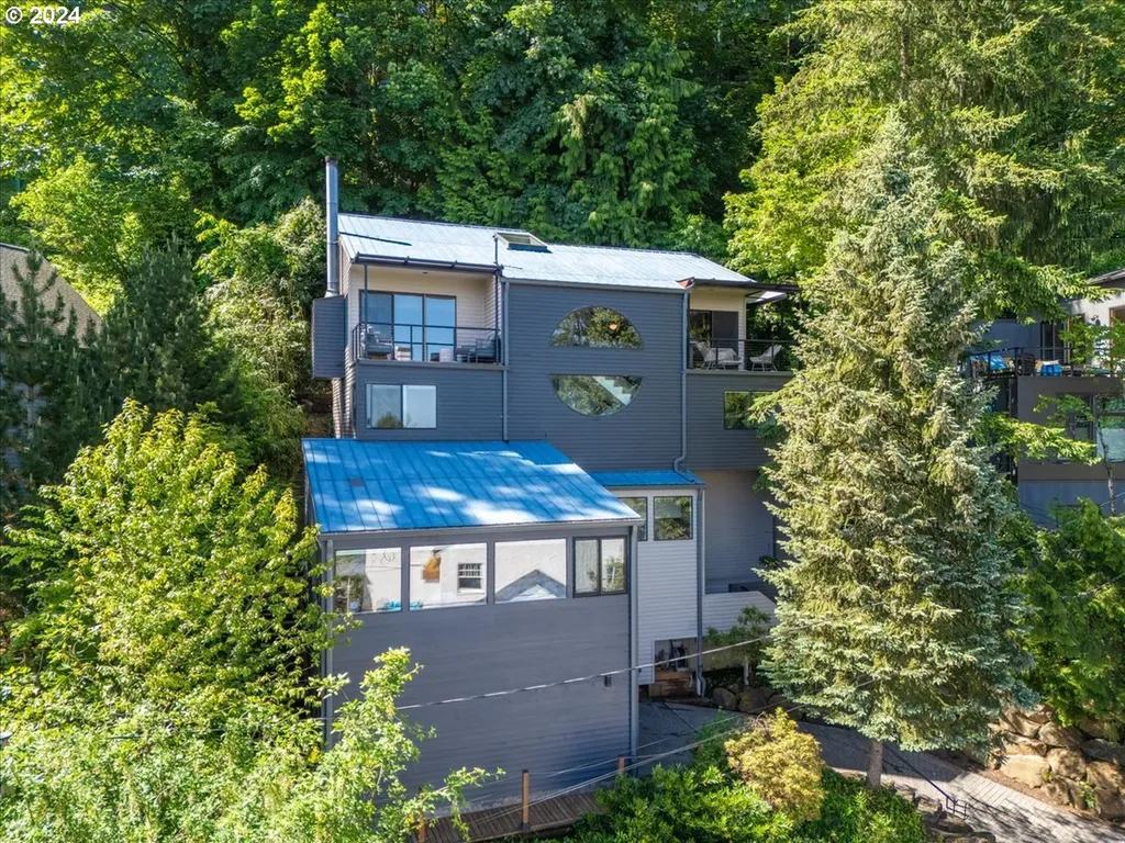 2812 NW Ariel Terrace Portland OR 97210