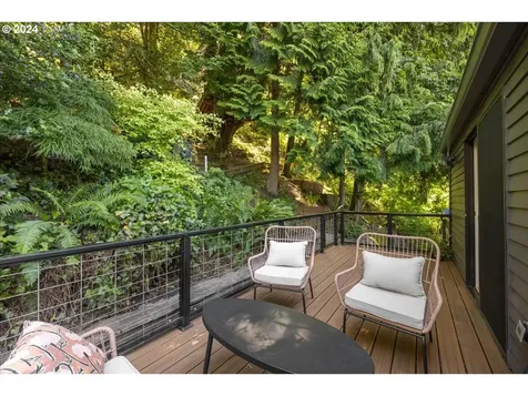 2812 NW Ariel Terrace Portland OR 97210