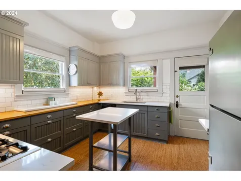 2614 Ne 41st Avenue Portland OR 97212