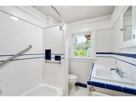 2614 Ne 41st Avenue Portland OR 97212