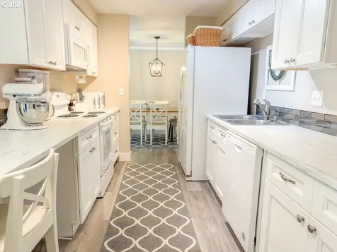 65 NW 181st Avenue Beaverton OR 97006