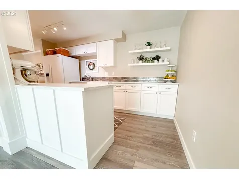 65 NW 181st Avenue Beaverton OR 97006