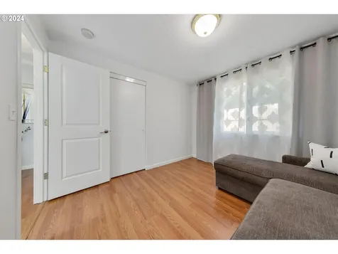5316 Se Knapp Street Portland OR 97206