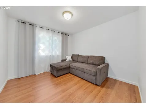5316 Se Knapp Street Portland OR 97206