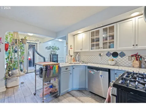 165 Ne 202nd Avenue Portland OR 97230