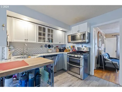 165 Ne 202nd Avenue Portland OR 97230