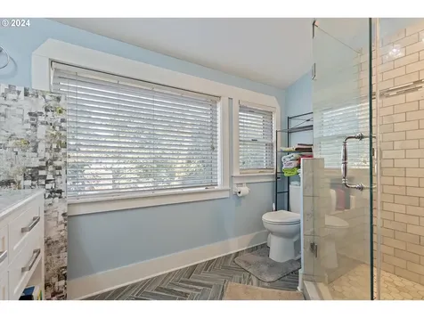 165 Ne 202nd Avenue Portland OR 97230