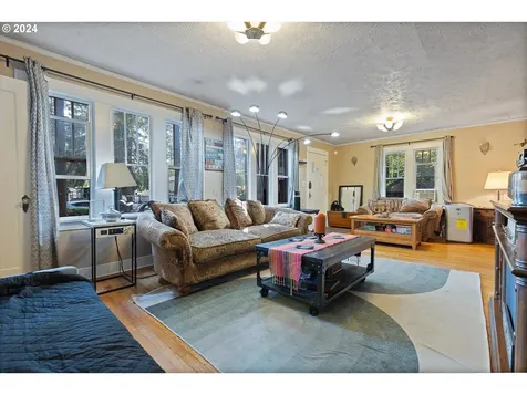 165 Ne 202nd Avenue Portland OR 97230