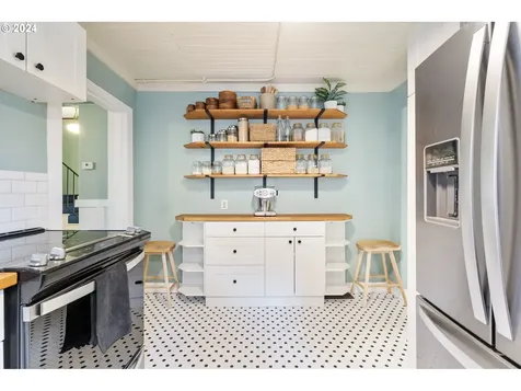 4319 SE Bybee Boulevard Portland OR 97206