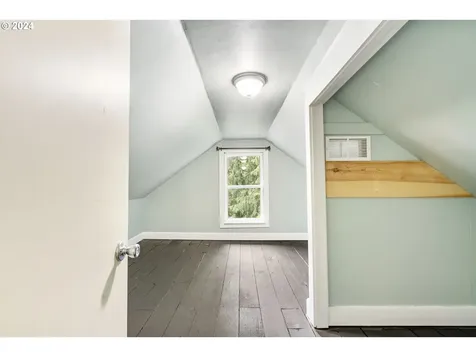 4319 SE Bybee Boulevard Portland OR 97206