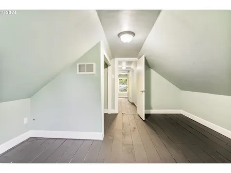 4319 SE Bybee Boulevard Portland OR 97206