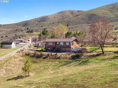 17373 Deer Park Loop Baker City OR 97814